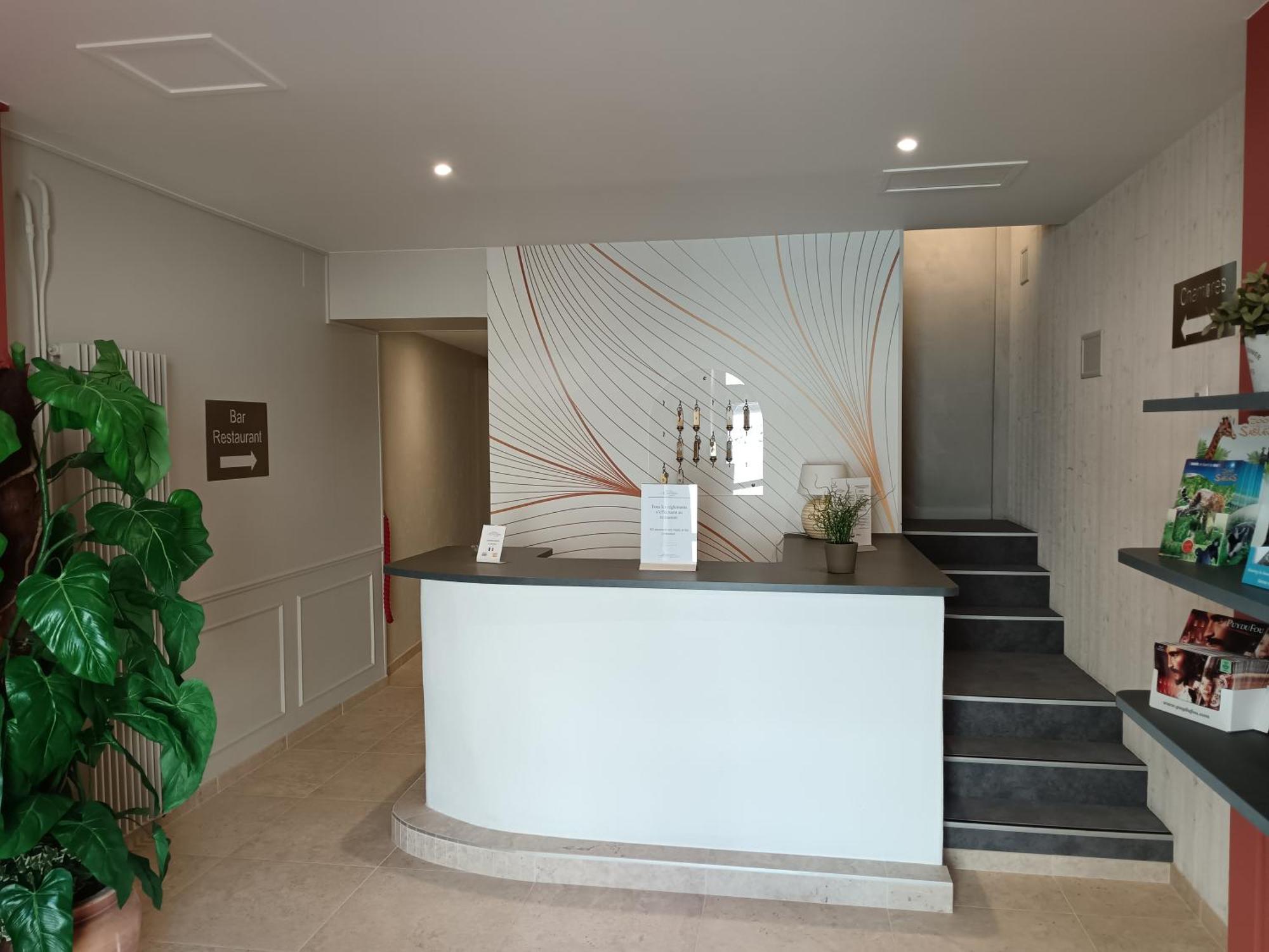 Hotel-Restaurant Les Colonnades Saint-Fulgent Buitenkant foto